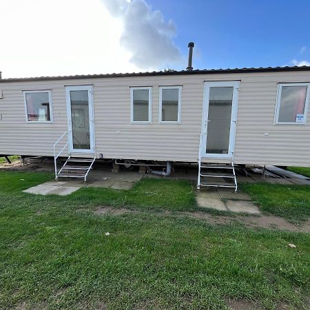 Dunlin 69 ~ California Cliffs Hotel Great Yarmouth Exterior foto